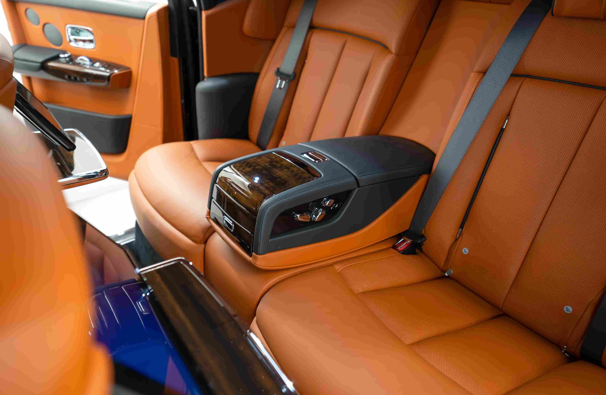Rolls-Royce Phantom EWB rear interior