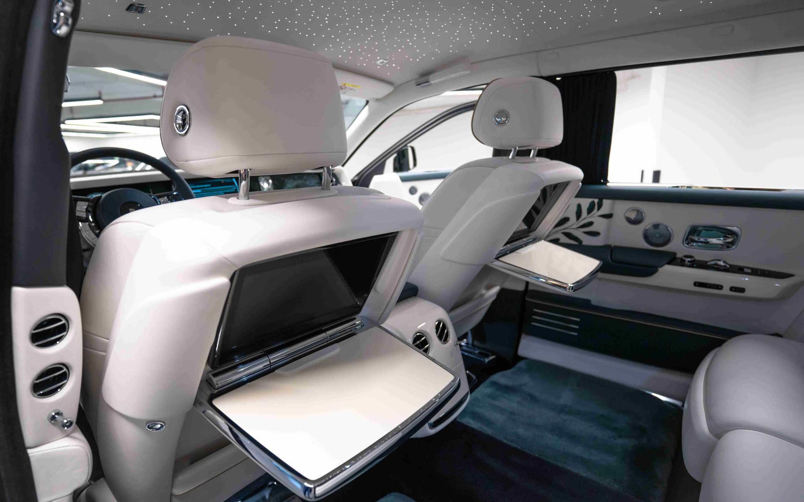 Rolls-Royce Phantom rear interior