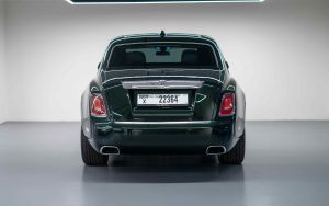 Rolls-Royce Phantom exterior rear view