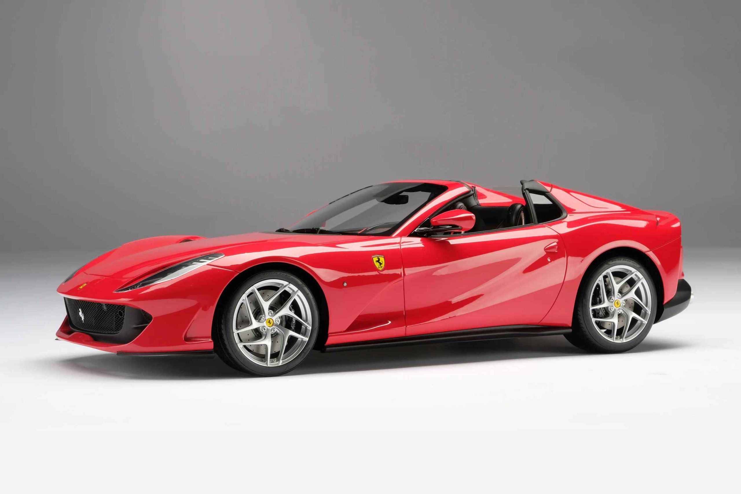 ferrari-gts-812-rental-dubai