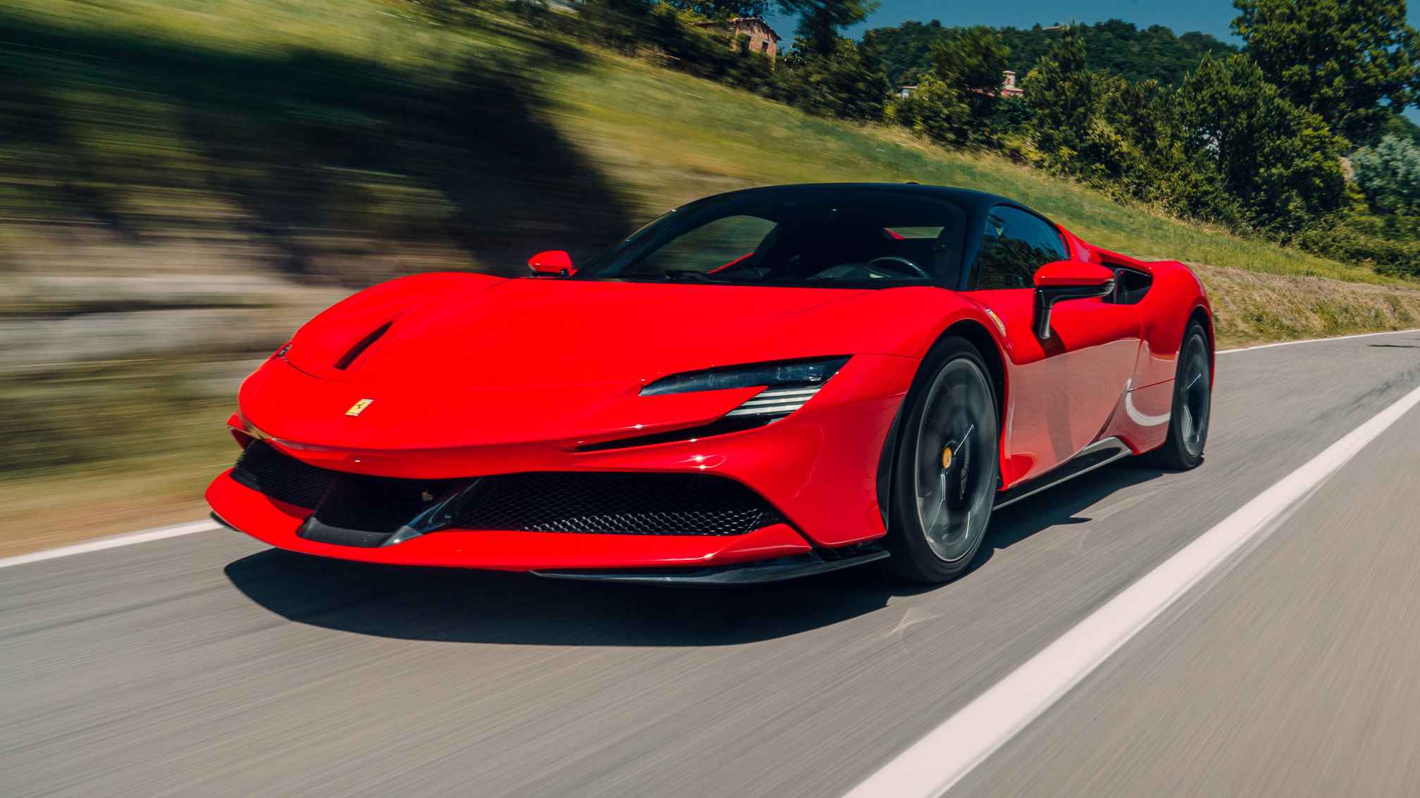 ferrari-sf90-stradale-rental-in-dubai