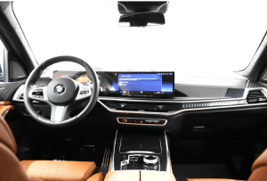 BMW X7 xDrive40i front seat view