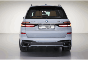 BMW X7 xDrive40i rear view