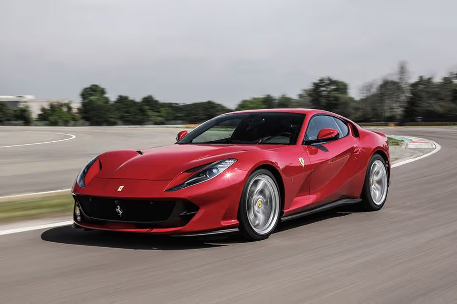 ferrari-812-superfast-rental-dubai