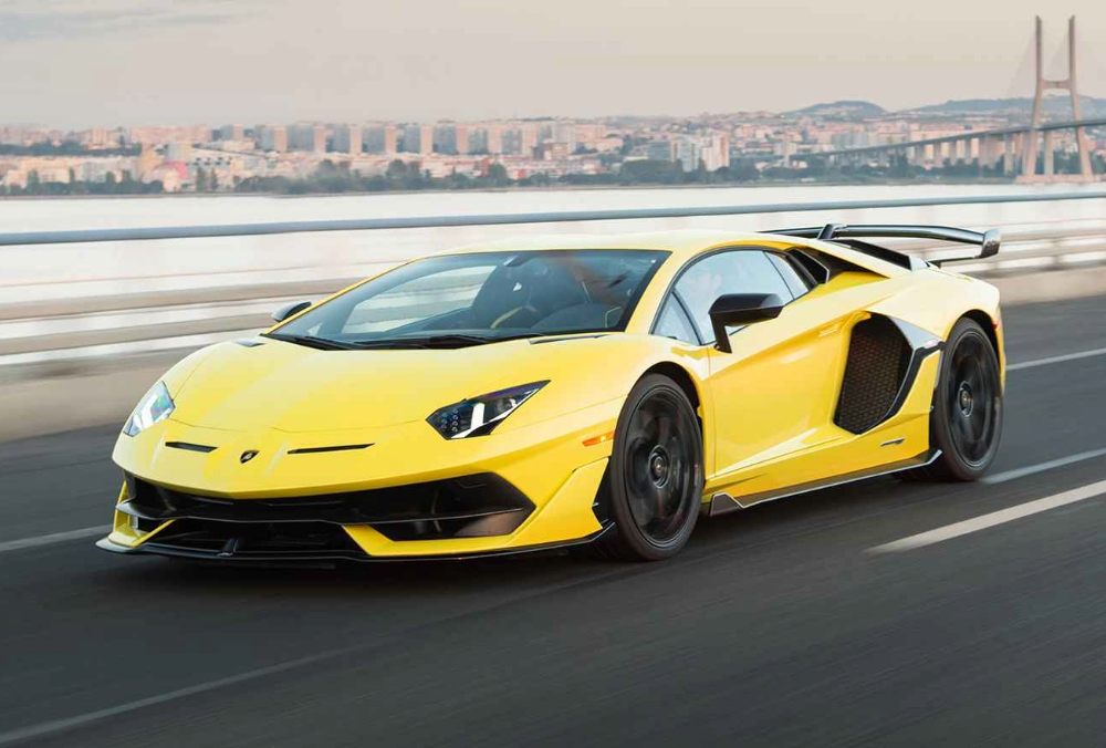 lamborghini-aventador_svj_rental-in-dubai
