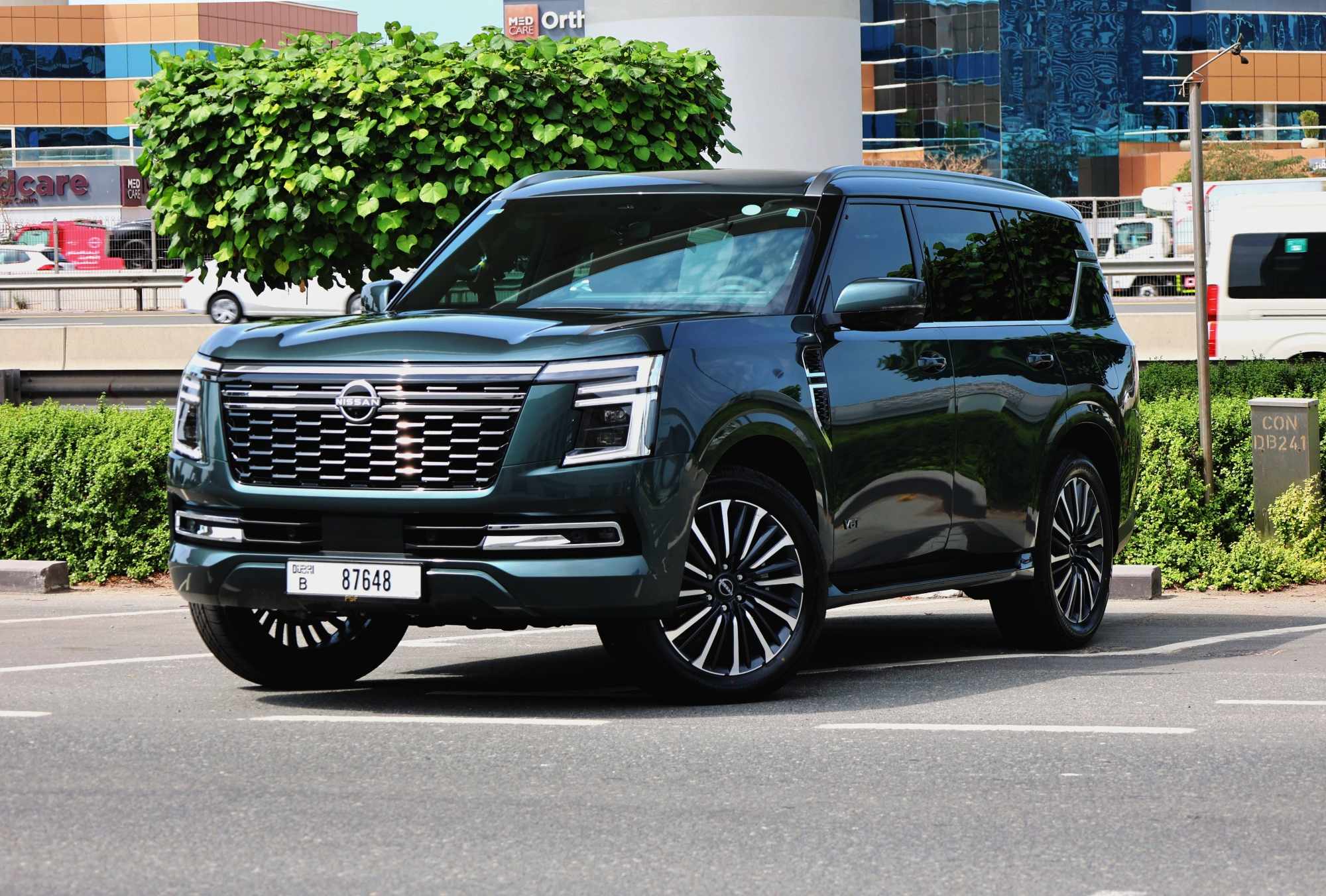 nissan-patrol-le-platinum-rent-in-dubai