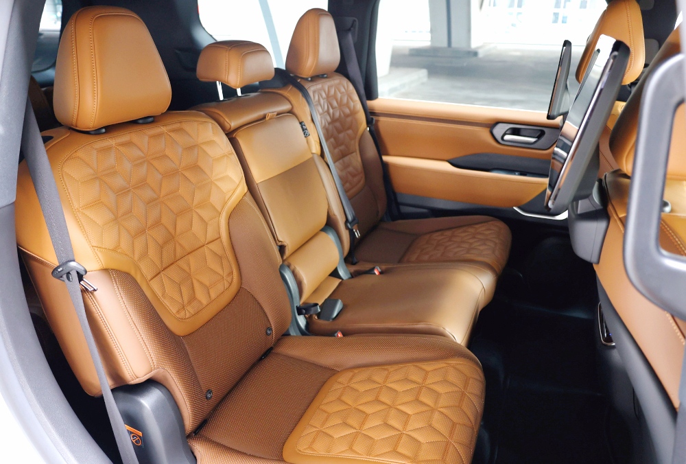 2025 Nissan Patrol LE Platinum rear seat view