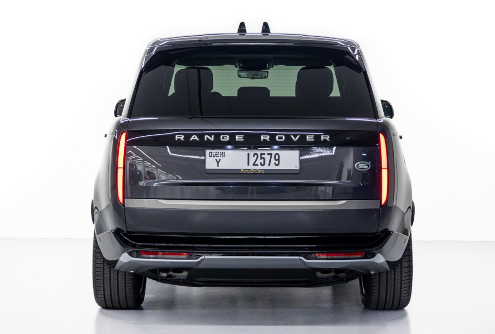 2023 Land Rover Range Rover HSE rear view