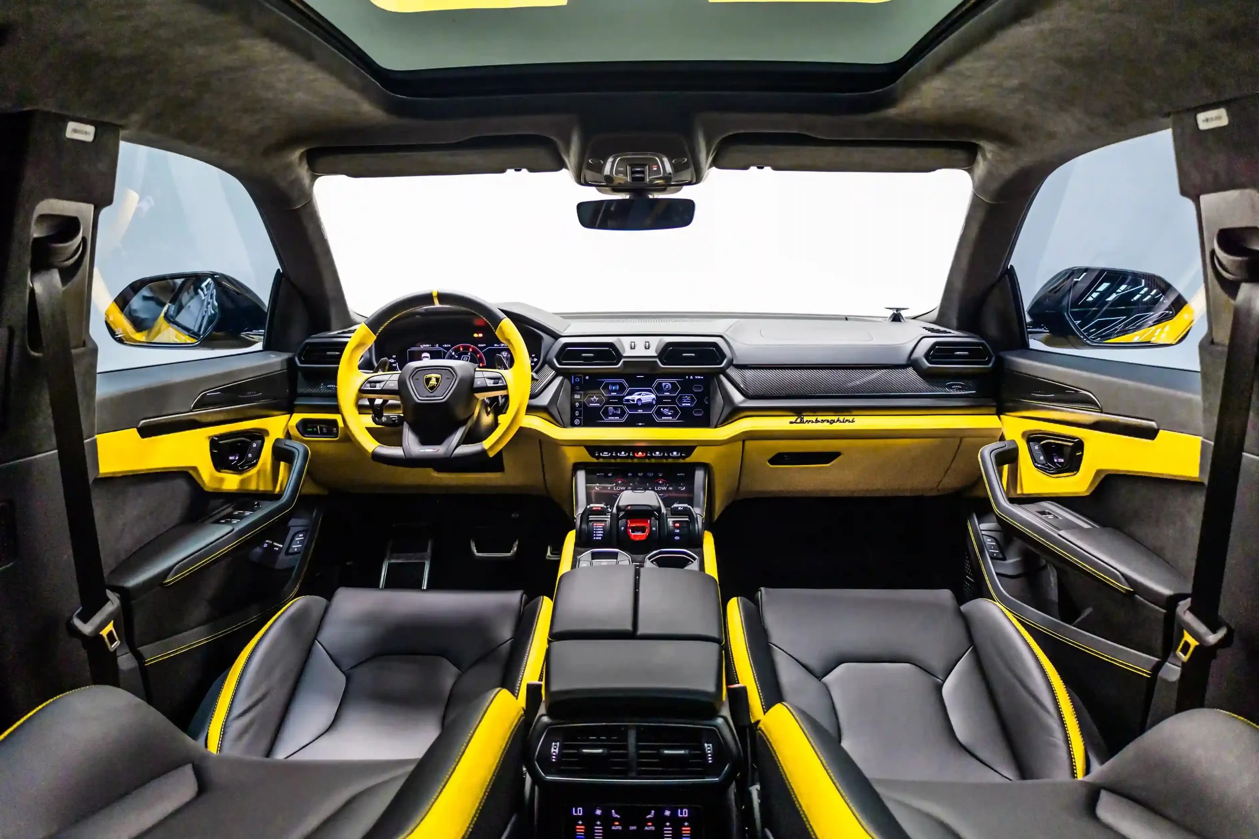 yellow-lamborghini-urus-2025-interior-dashboard-view