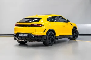 yellow-lamborghini-urus-2025-rear-view-design