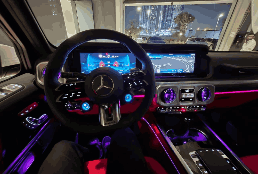 White Mercedes G63 AMG steering wheel