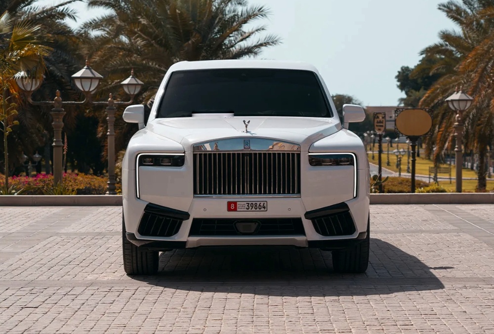 White Rolls Royce Cullinan front view