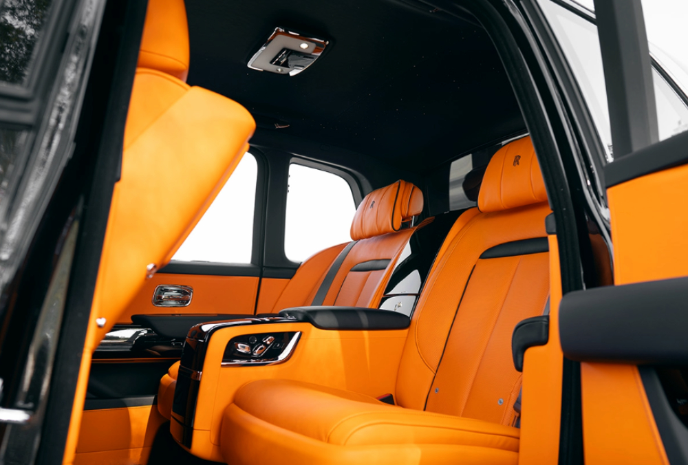 Rolls Royce Cullinan rear seat view