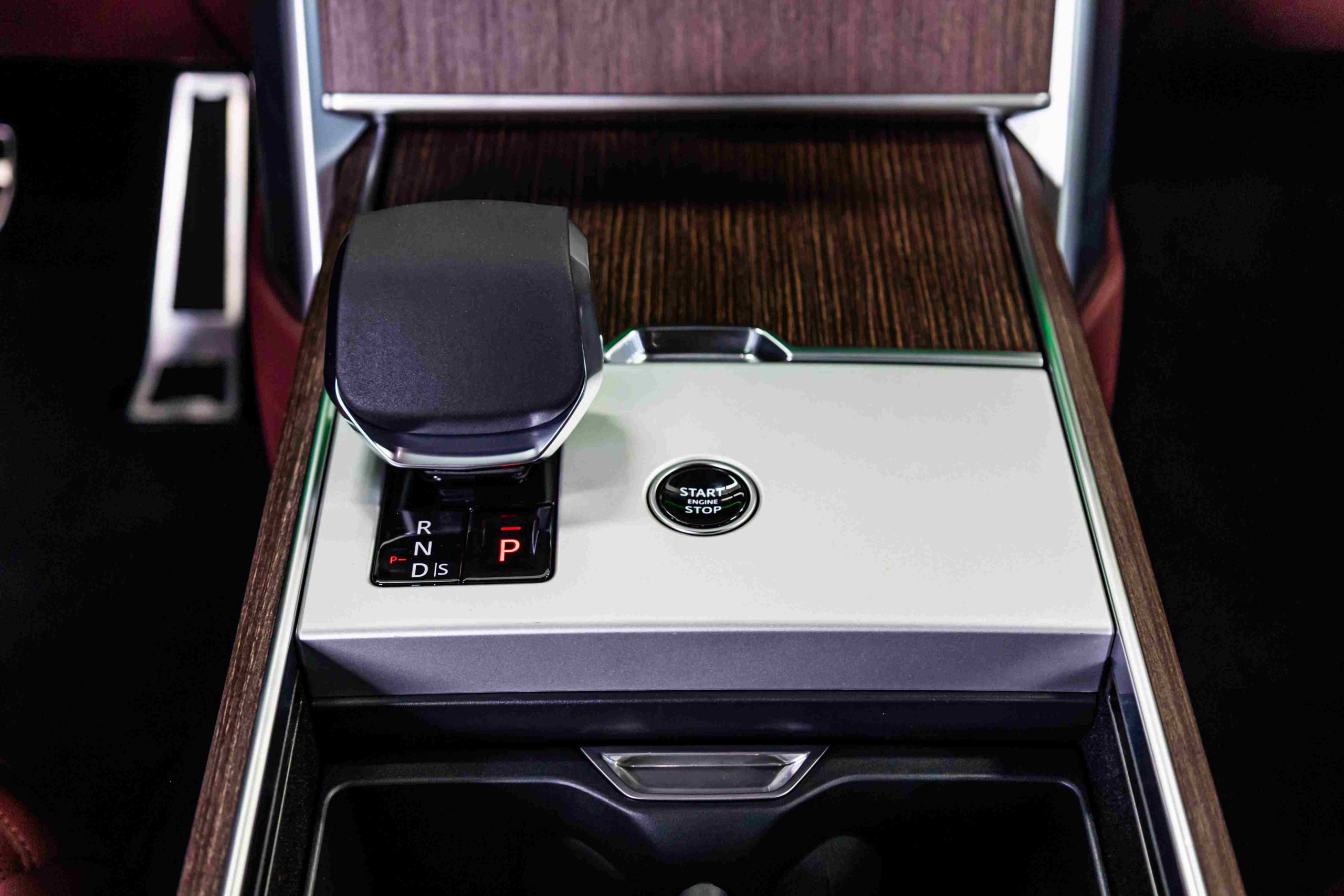 Grey Land Rover Range Rover HSE center console