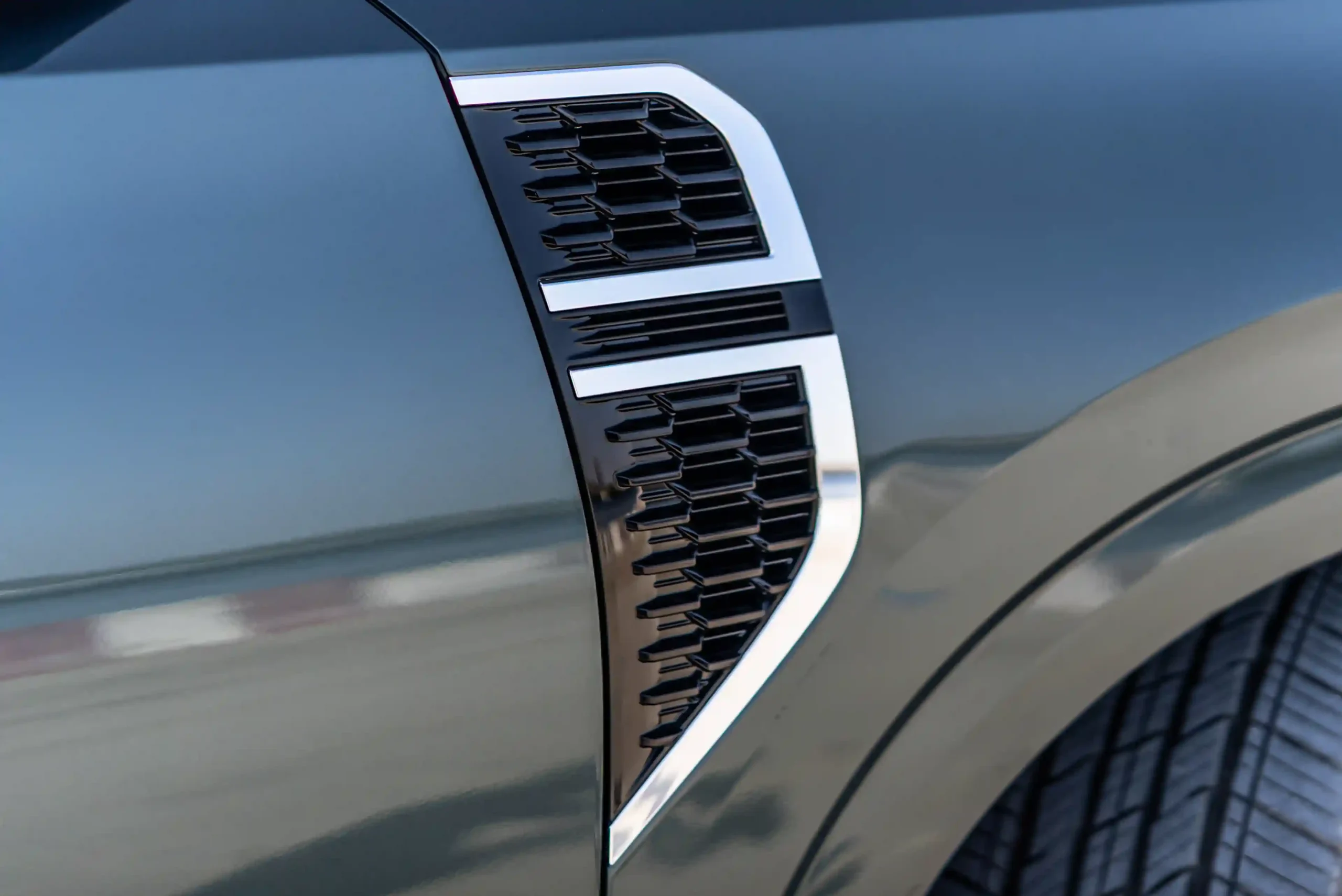 nissan-patrol-green-tail-light