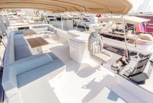 Fly-Sky-Walker-56-FT-Flybridge 1