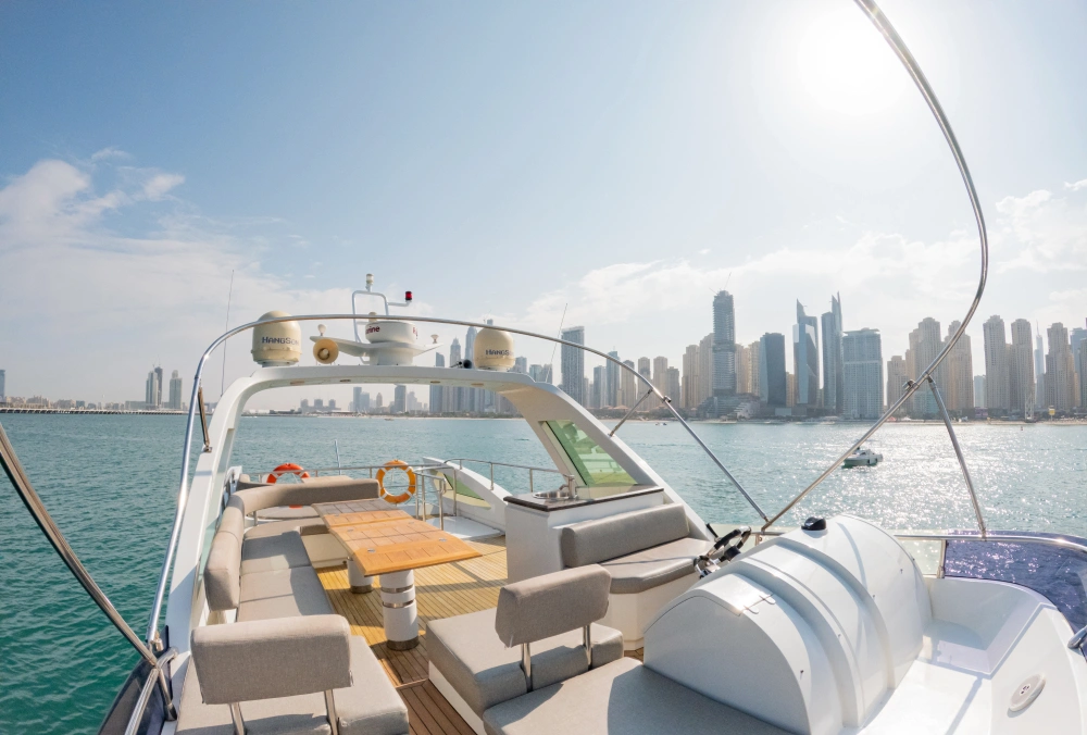 Lana-Azimut-62-FT-Flybridge