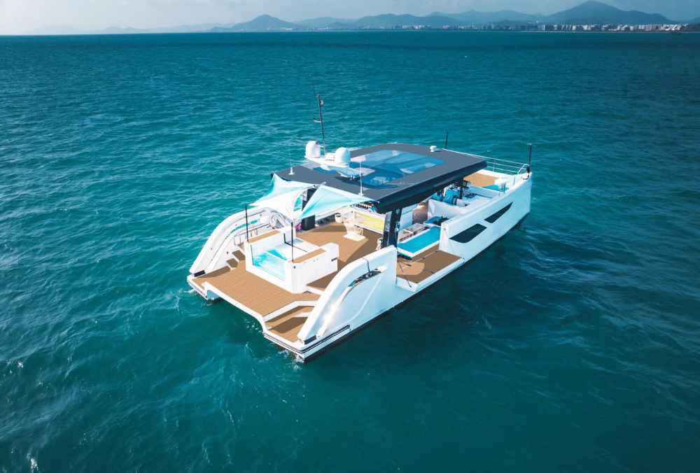 Ozone-Sky-Walker-55FT-Aerial Exterior