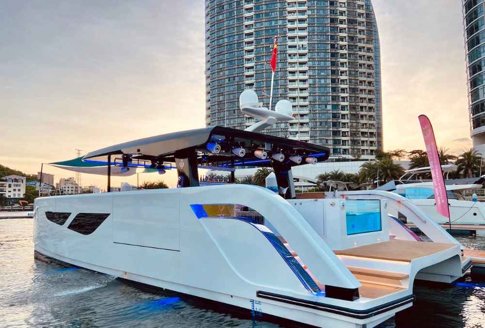 Ozone-Sky-Walker-55FT-Ozone Exterior 5