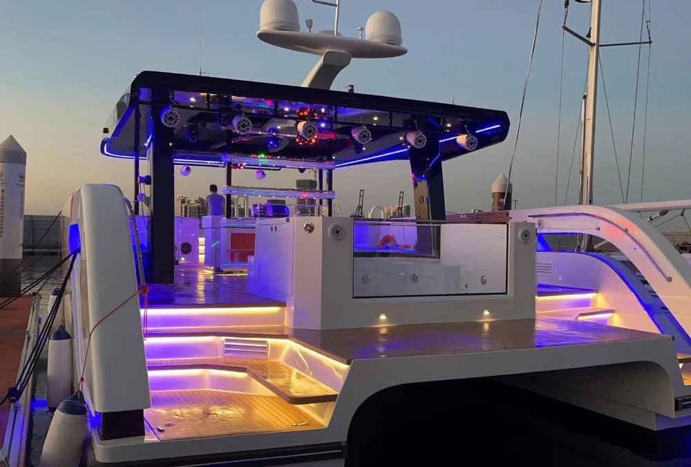 Ozone-Sky-Walker-55FT-Ozone Exterior 6