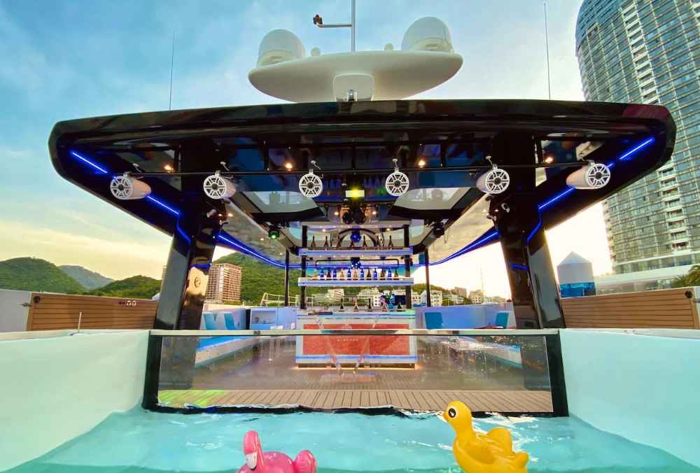 Ozone-Sky-Walker-55FT-Ozone Jacuzzi
