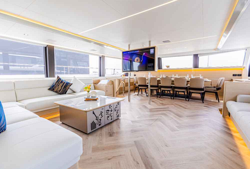 Volare-Sky-Walker-60 FT-Saloon