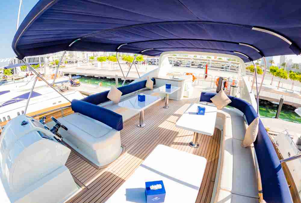astra-sky-walker-76ft-bow-sundeck-area