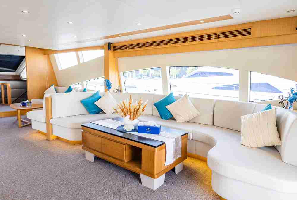 astra-sky-walker-76ft-main-salon-luxury-interior