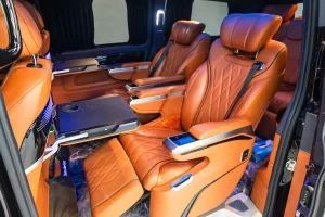 black-mercedes-benz-vito-cargo-space-interior-5