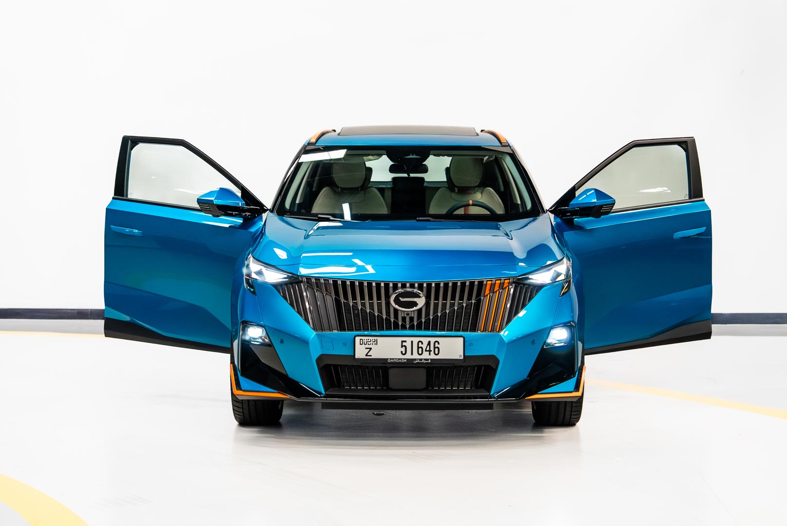 gac-gs3-emzoom-r-style-2025-blue-front-door-open.jpg