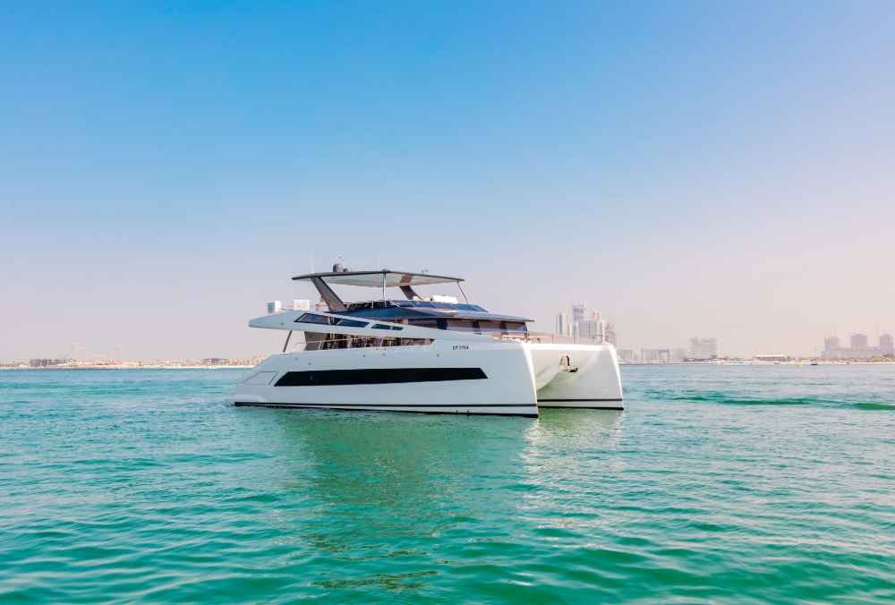 infinity-sky-walker-60ft-superyacht-side-profile
