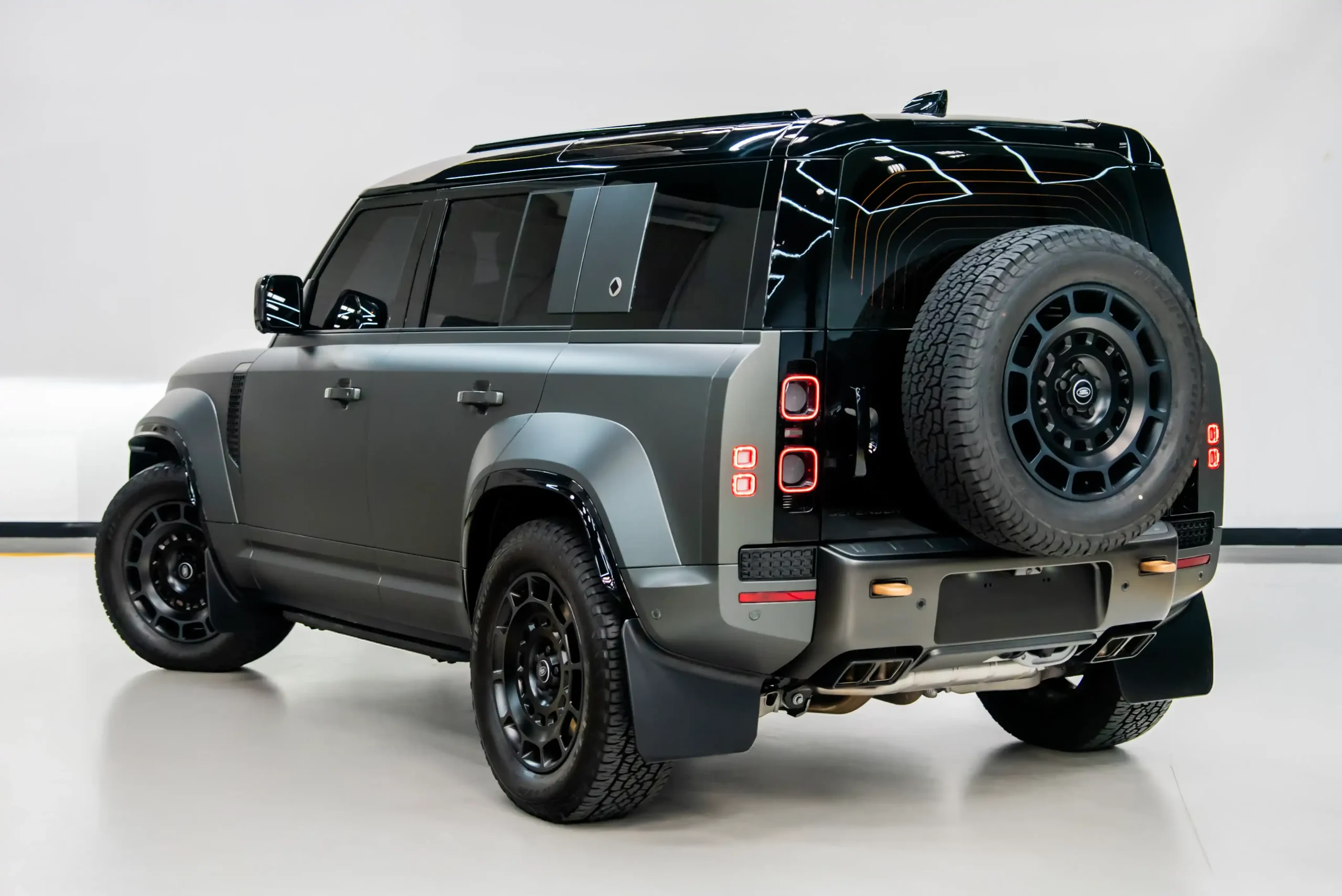 land-rover-defender-octa-off-road-performance