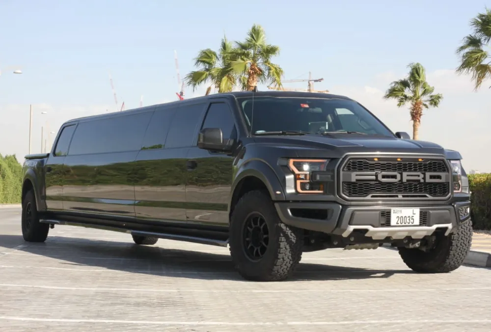 Ford-Raptor-front-view