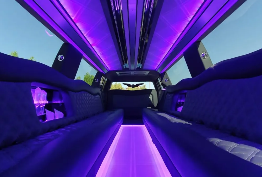 Ford-Raptor-interior-2