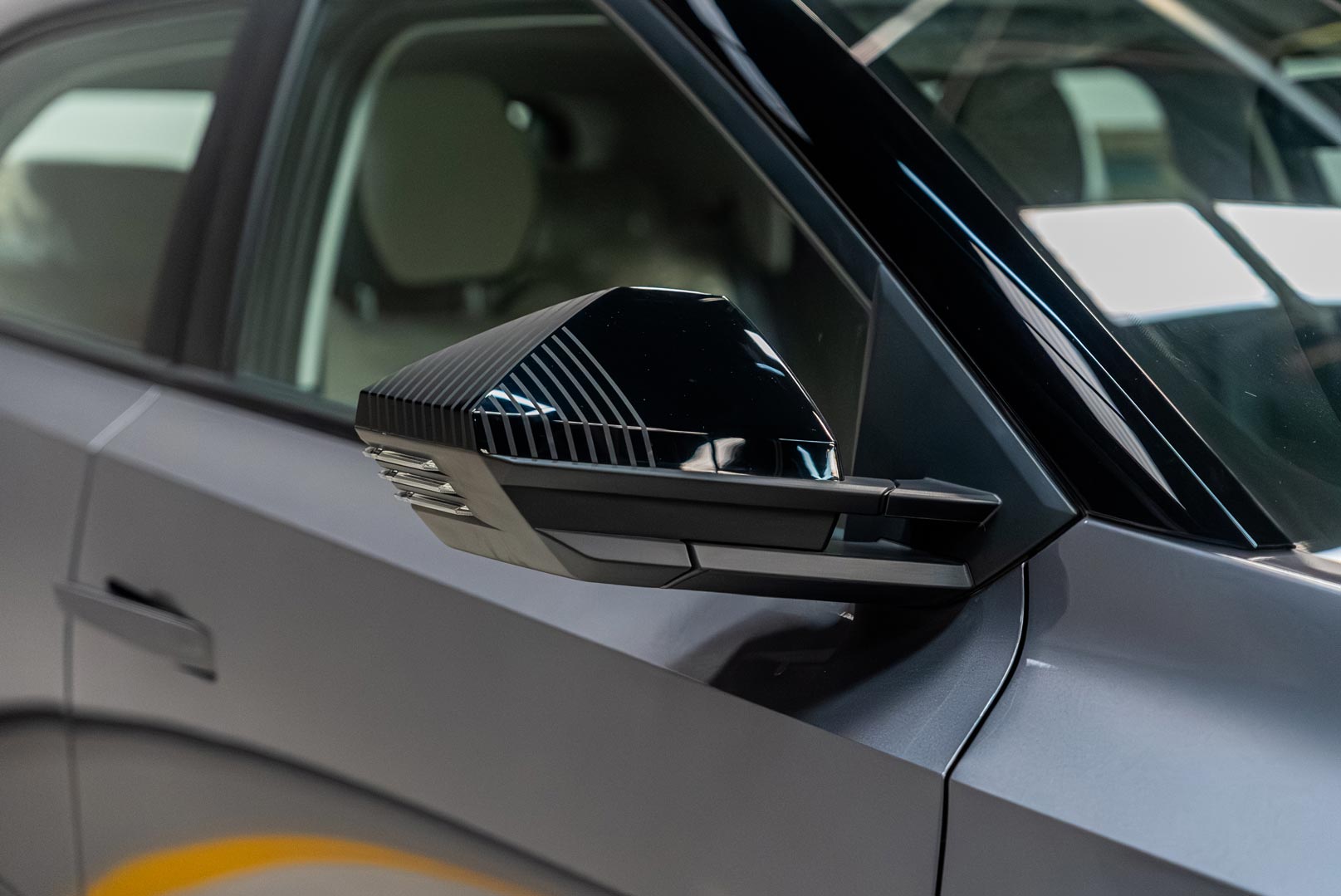 gac-gs3-emzoom-2025-grey-side-mirror.jpg