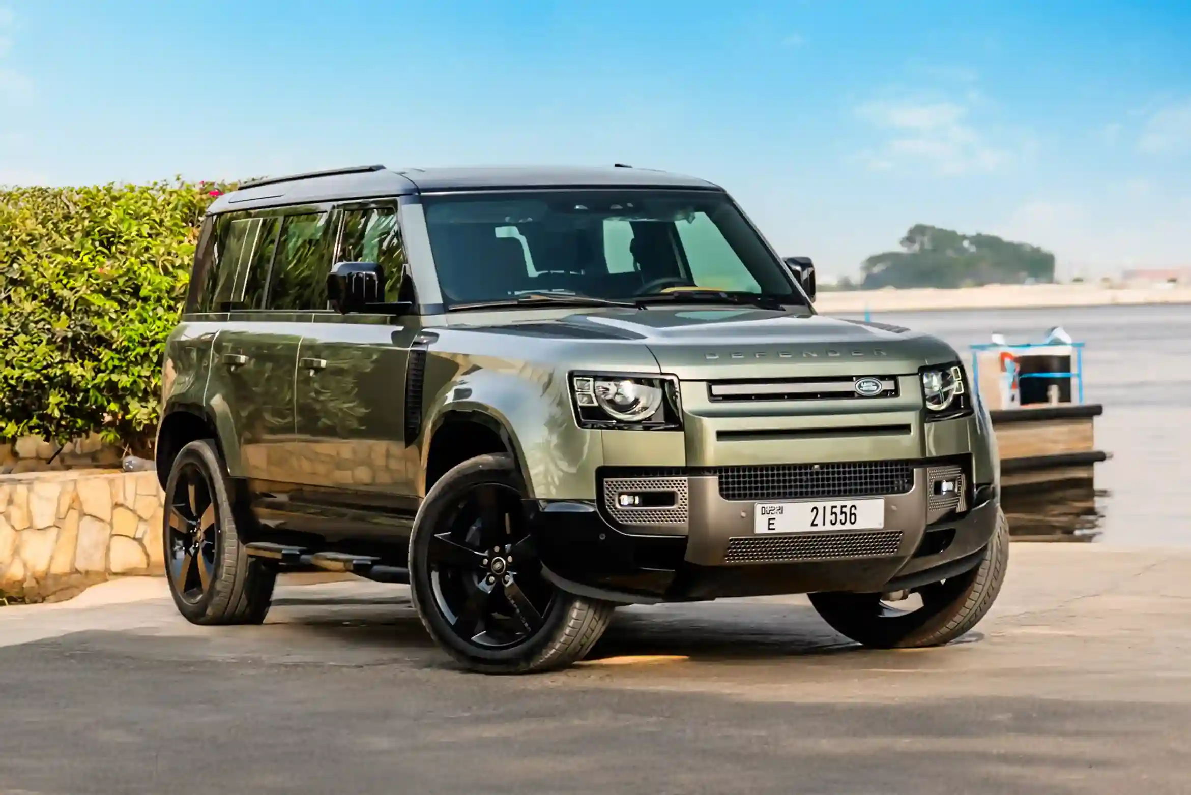 landrover-defender-side-angle
