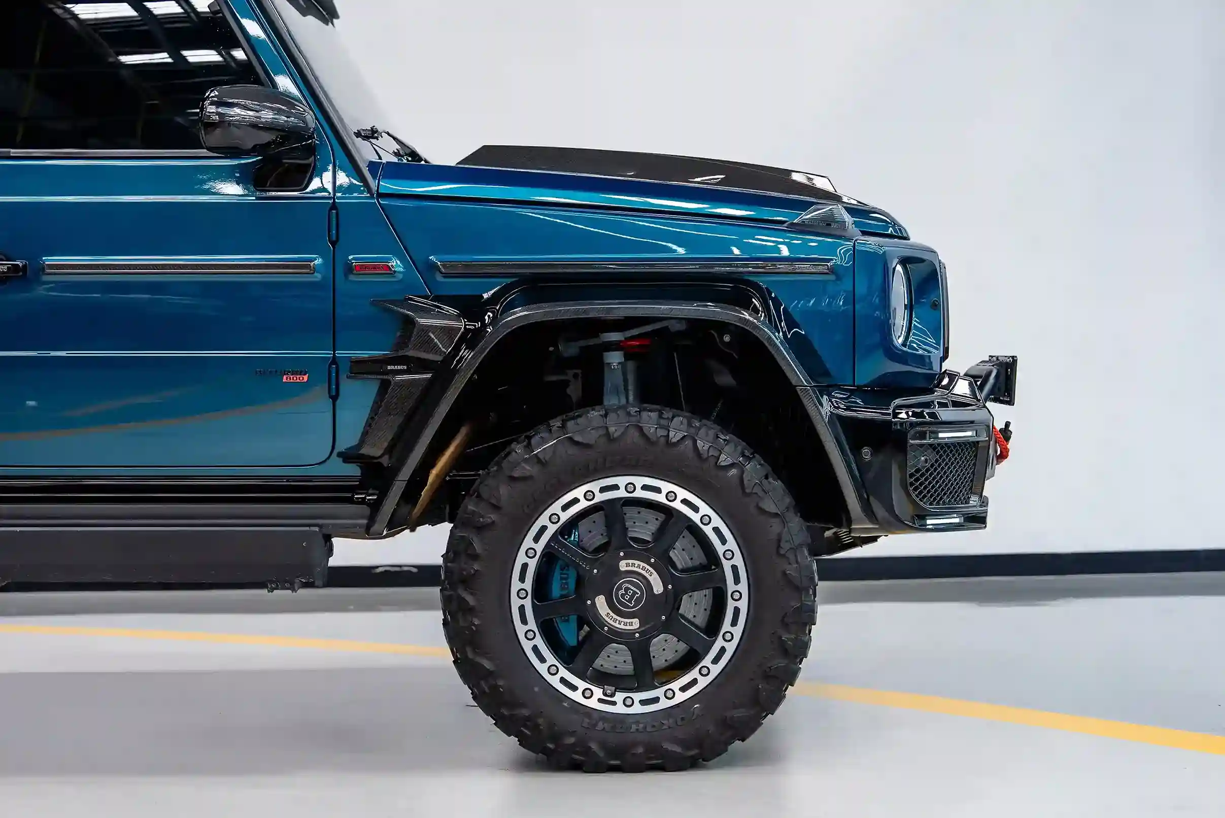 Mercedes-Brabus-blue-front-tier