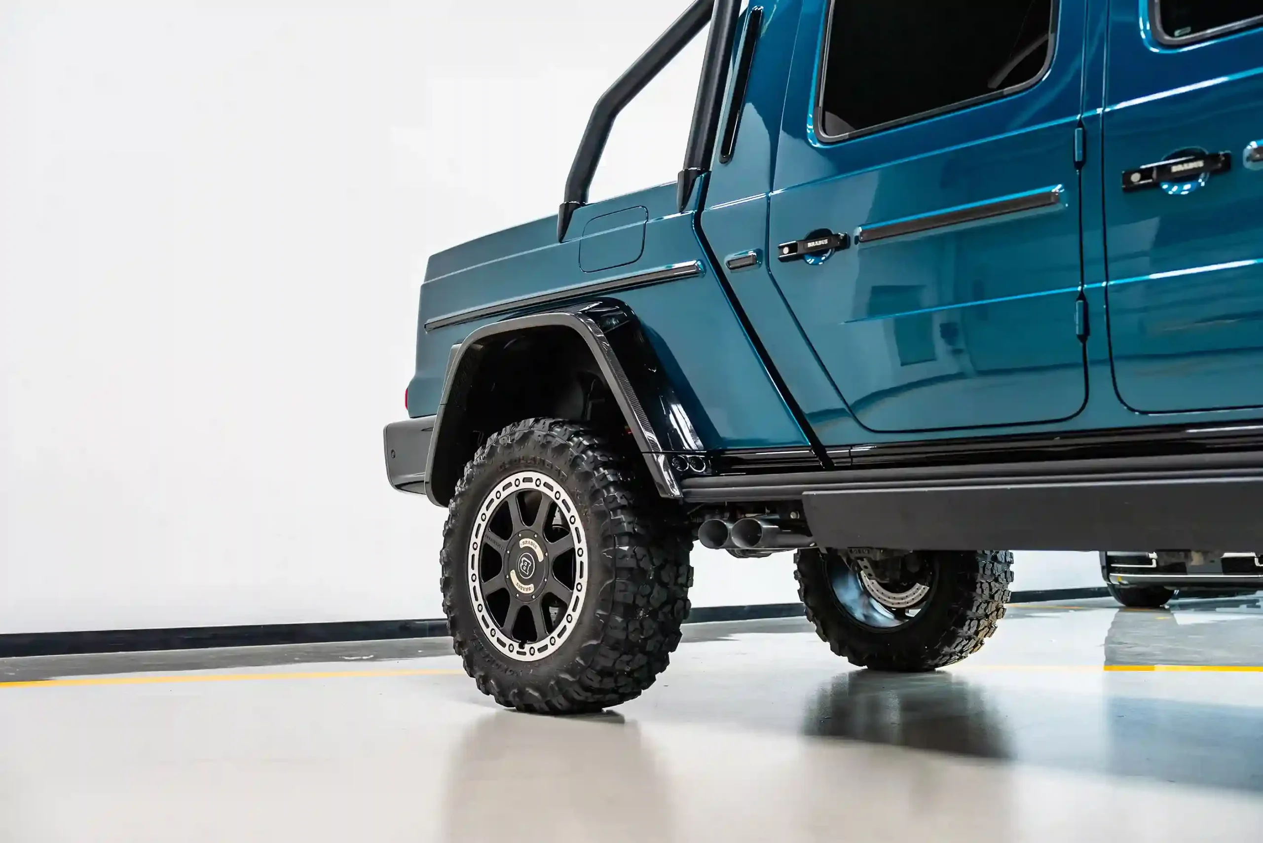 Mercedes-Brabus-blue-rear-boot-space