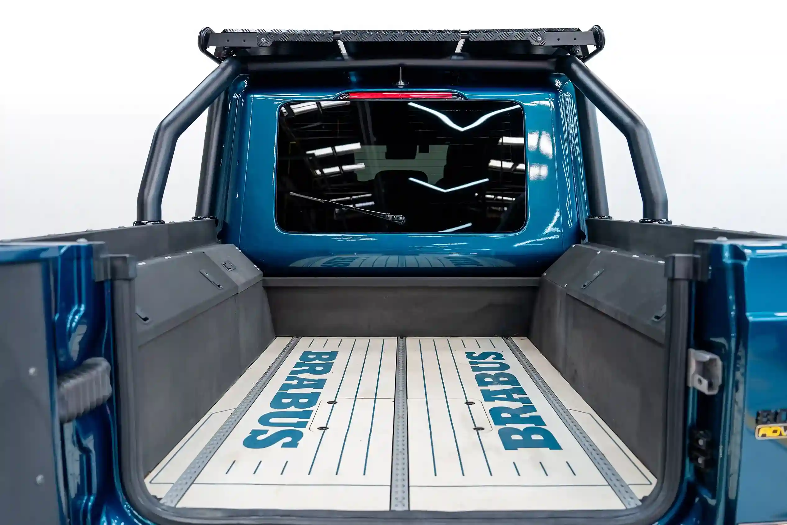 Mercedes-Brabus-blue-rear-luggae-carrier