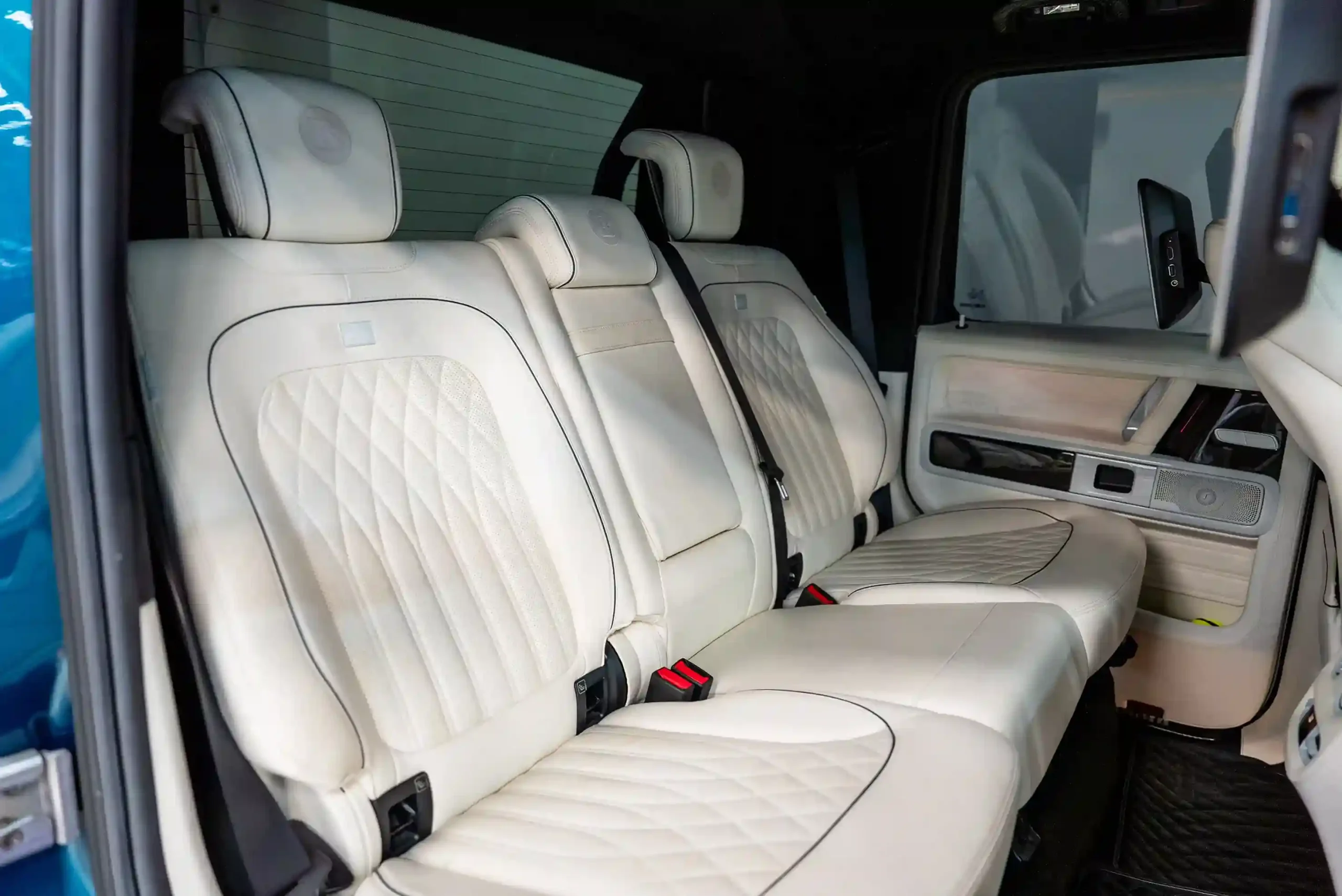 Mercedes-Brabus-blue-rear-seat
