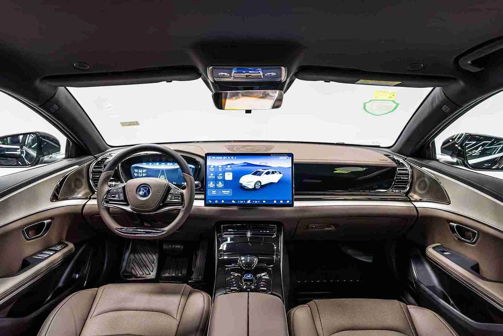 byd-black-cabin-overview