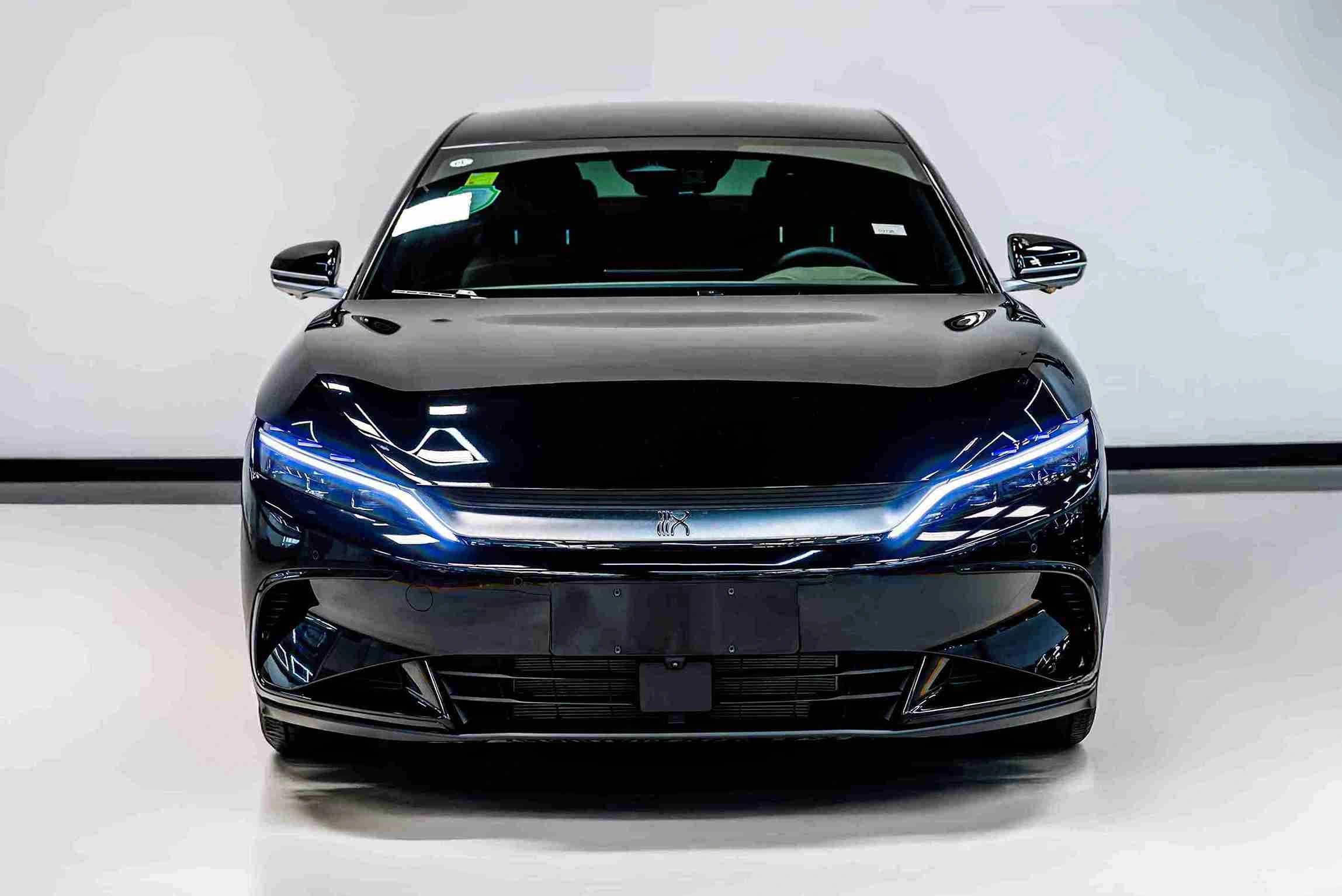 byd-black-front-view