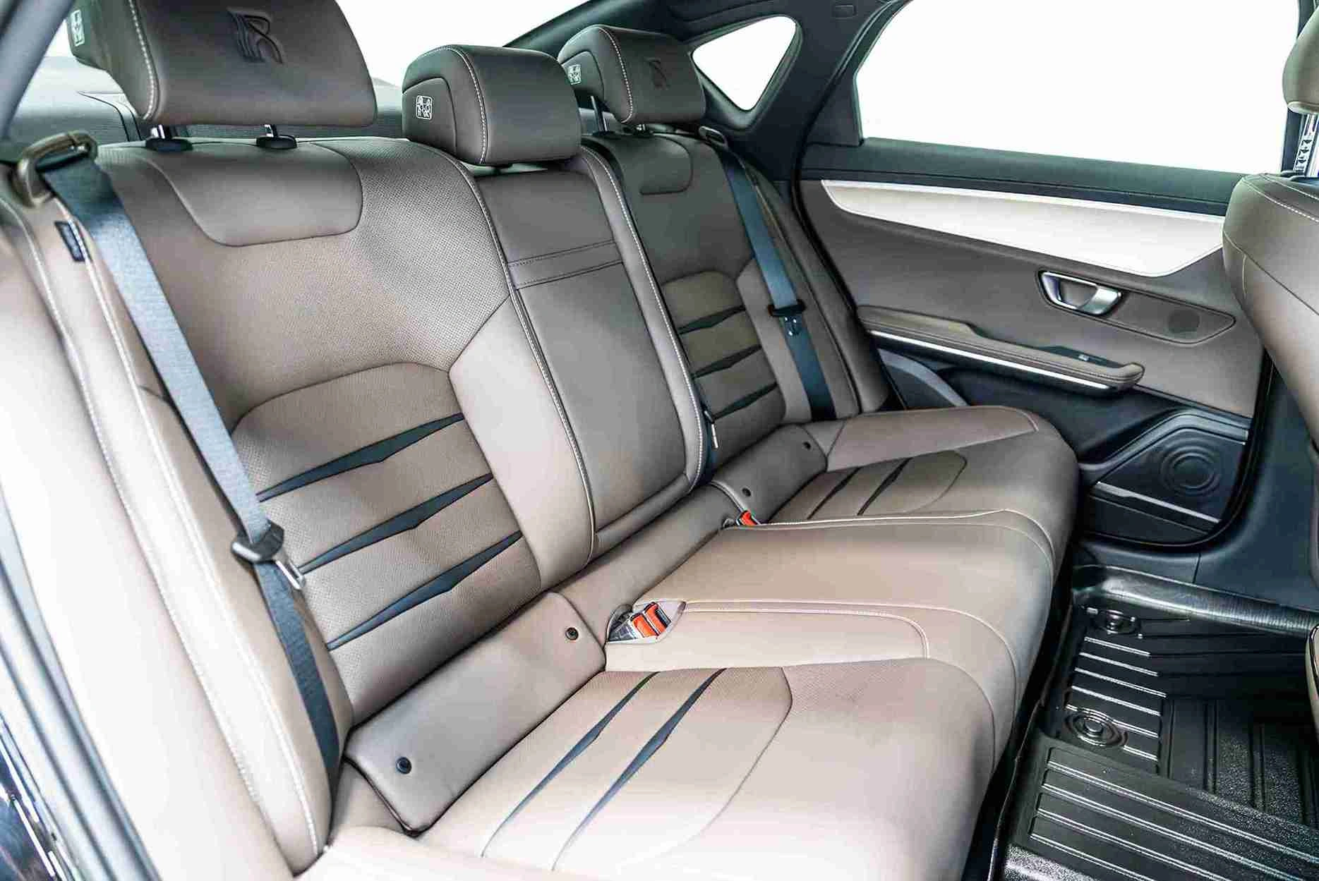 byd-black-rear-seats
