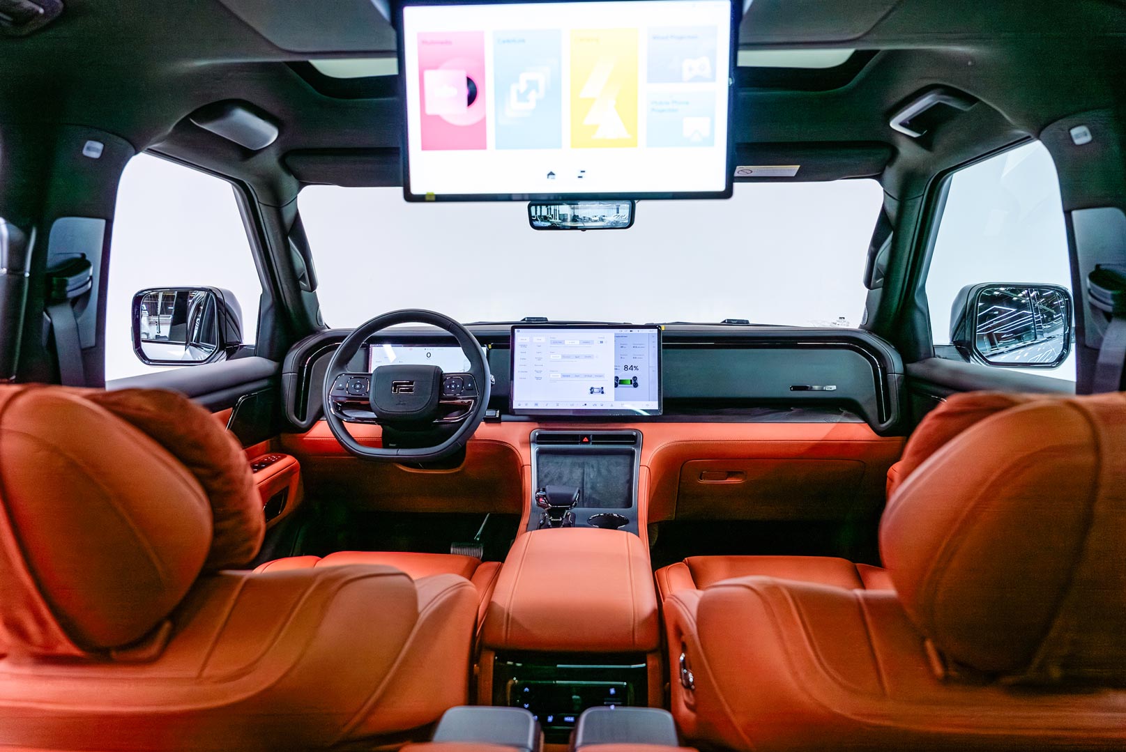 rox-01-silver-infotainment-system